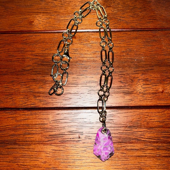 Kendra Scott Ashlyn Gold Necklace With Bronze-Veined Magenta Jade Pendant (New) - Picture 4 of 4